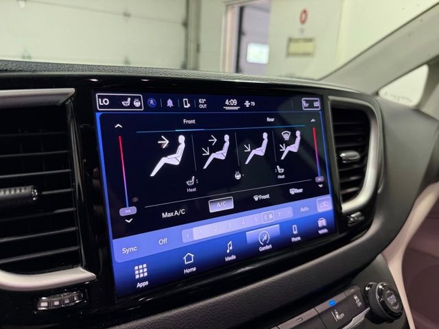 Used 2022 Chrysler Pacifica Touring-L FWD image 20