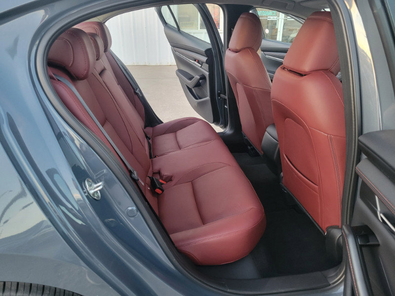 Used 2025 MAZDA MAZDA3 s image 20