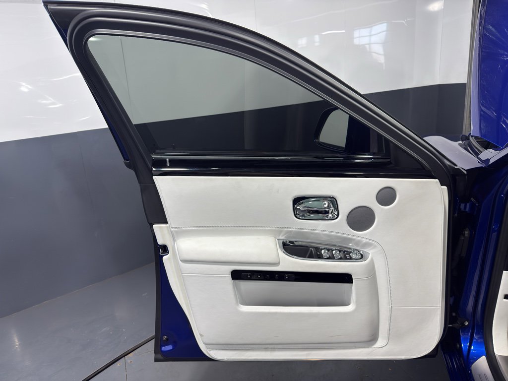 Used 2019 Rolls-Royce Ghost image 12