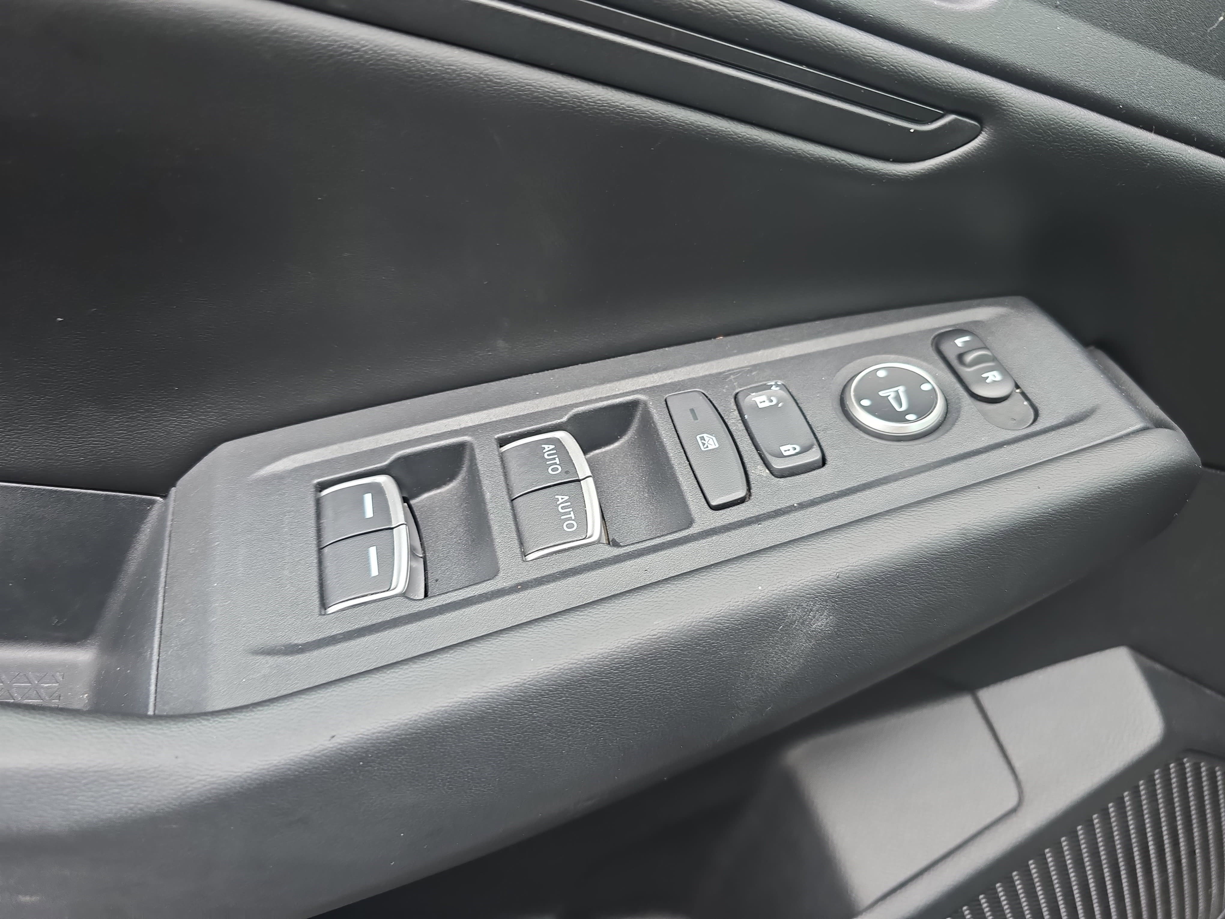 Used 2023 Honda Accord EX image 26