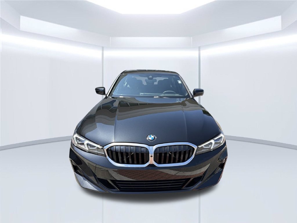Used 2025 BMW 330i Sedan RWD image 2