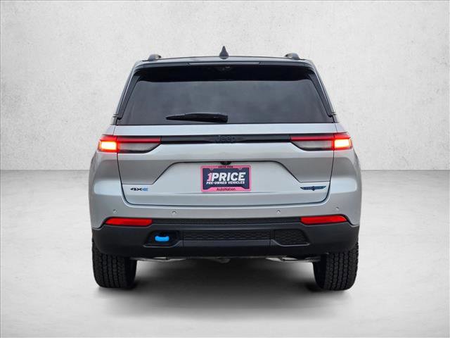 Used 2025 Jeep Grand Cherokee Trailhawk w/ Luxury Tech Group III image 6