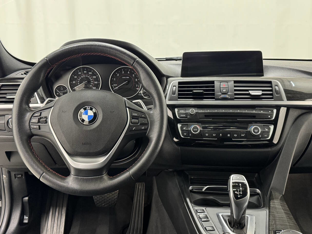 Used 2017 BMW 330i Sedan image 12