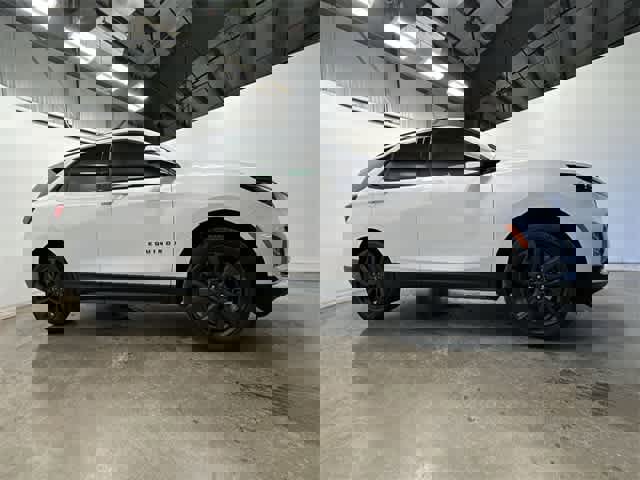 Used 2023 Chevrolet Equinox RS image 3