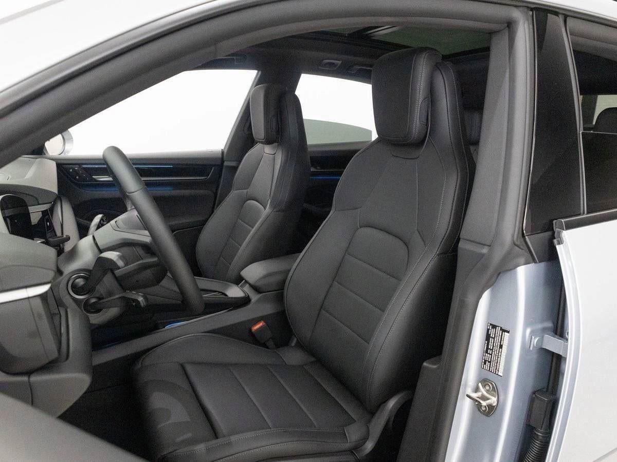 New 2025 Porsche Macan Electric image 64