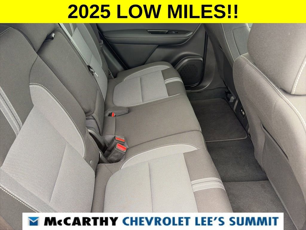 Used 2025 Chevrolet Blazer LT FWD image 34