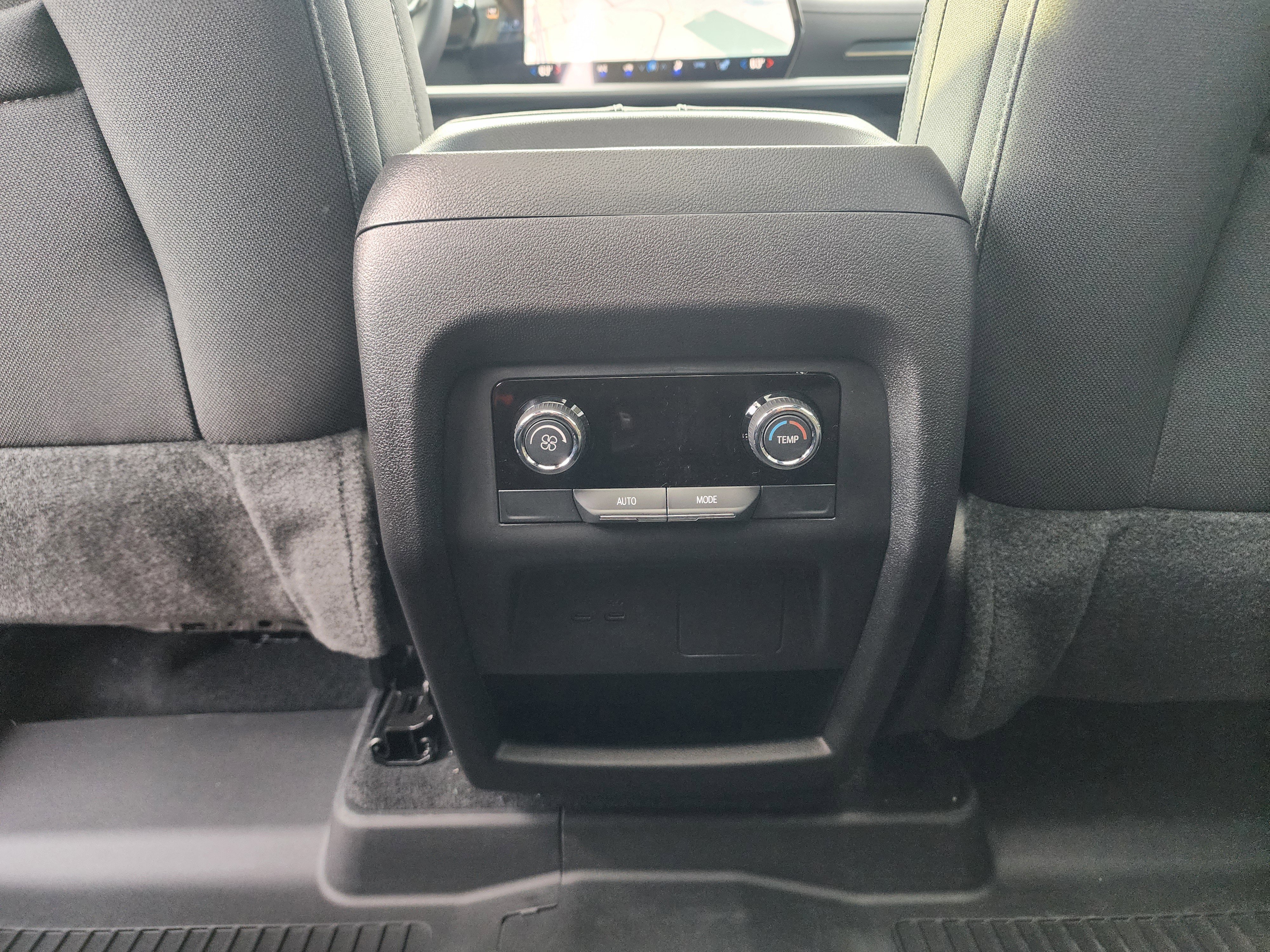 New 2026 Chevrolet Traverse LT image 17