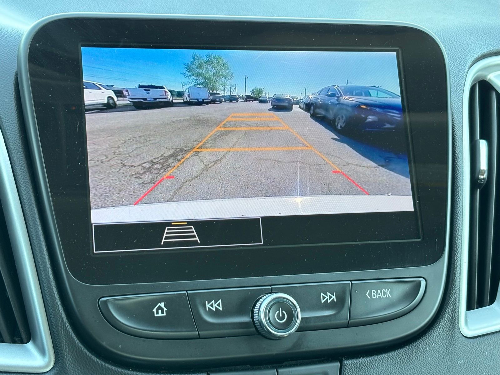 Used 2023 Chevrolet Malibu LT FWD image 8