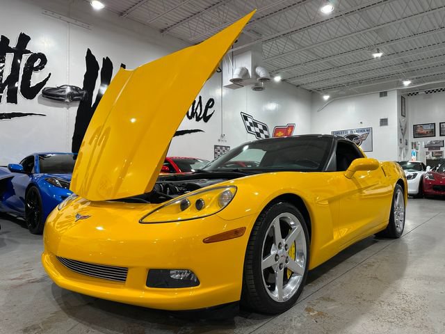 Used 2005 Chevrolet Corvette Coupe w/ Preferred Equipment Group RWD image 25
