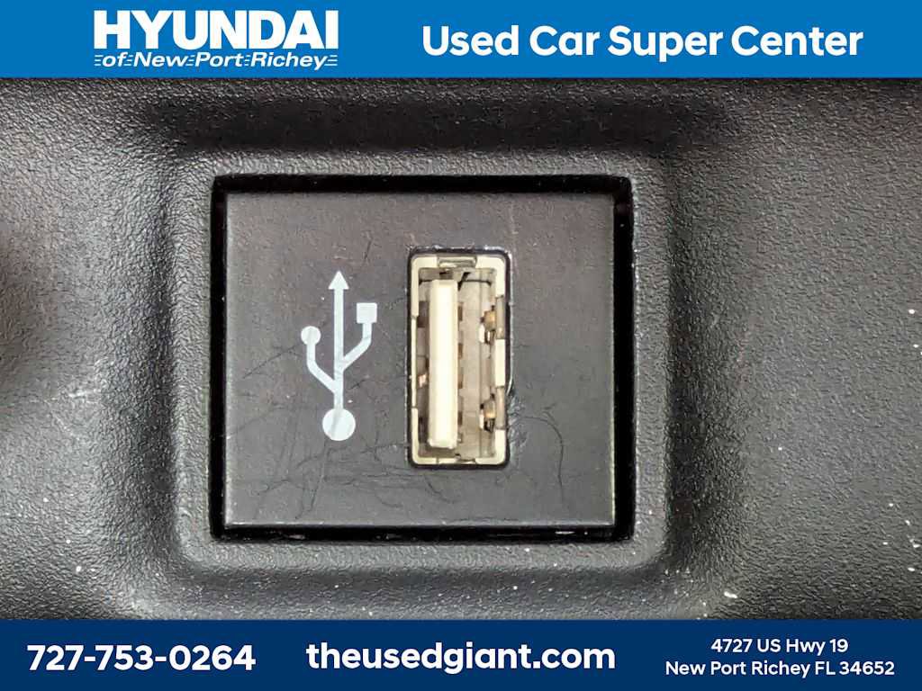 Used 2024 Toyota RAV4 XLE w/ Convenience Package image 29