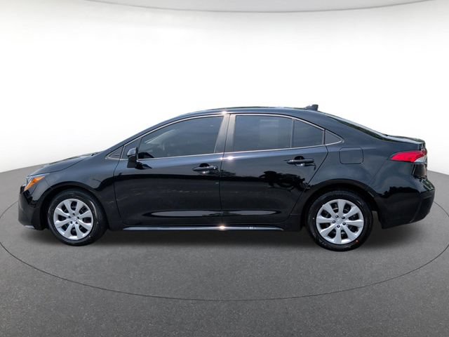 Used 2024 Toyota Corolla LE FWD image 3