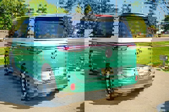 New 2025 Volkswagen ID. Buzz 1st Edition image 33