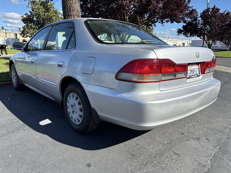 Used 2001 Honda Accord VP image 7