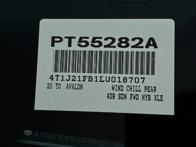 Certified 2020 Toyota Avalon XLE w/ Preferred Accessory Package FWD image 31