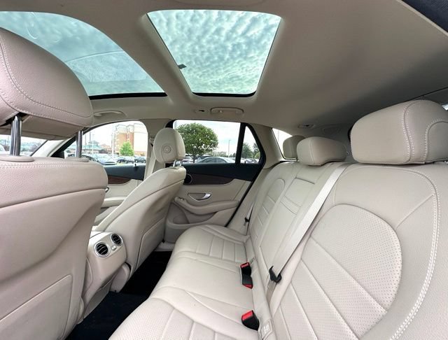 Used 2021 Mercedes-Benz GLC 300 4MATIC image 29