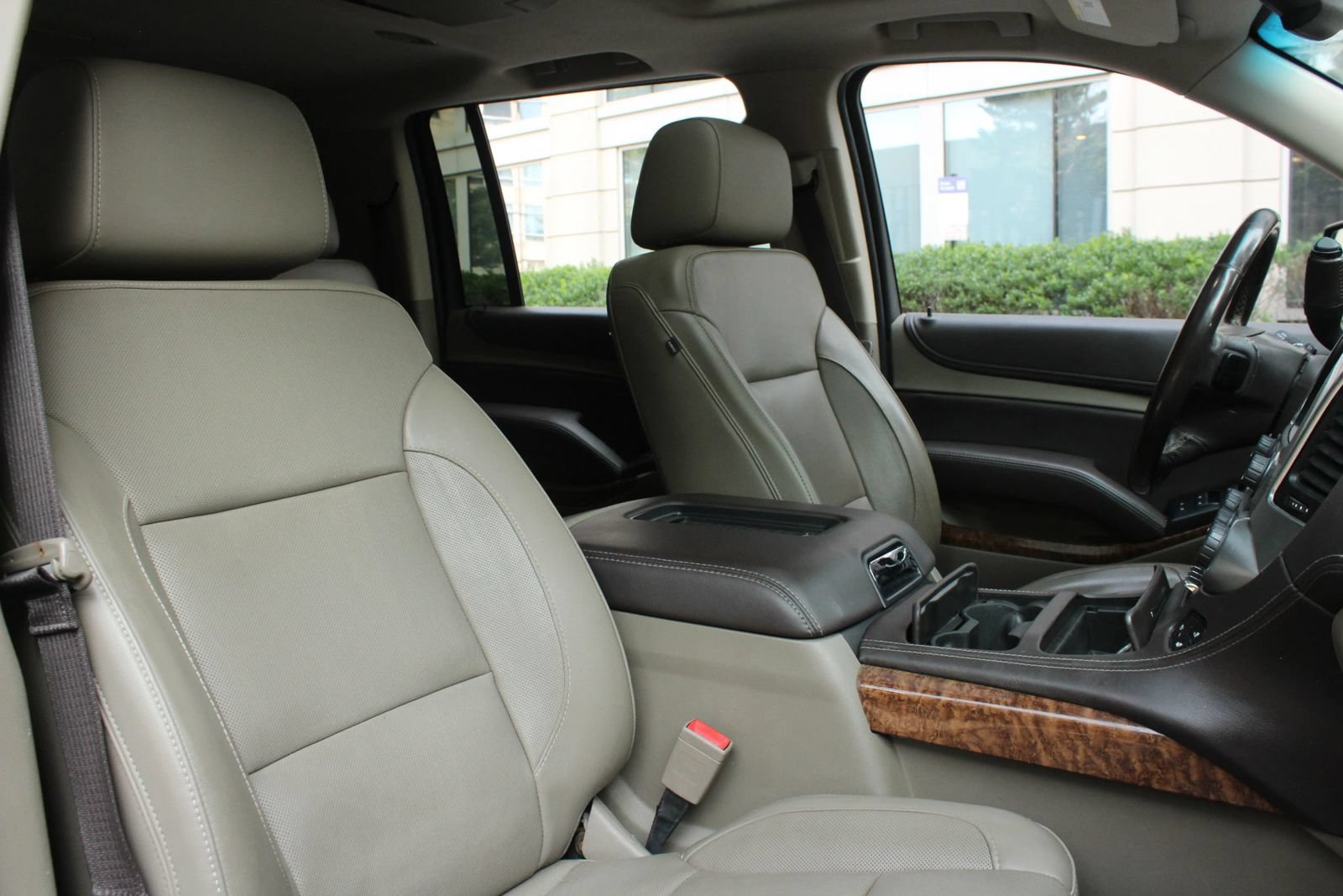 Used 2019 Chevrolet Suburban Premier AWD/4WD image 27