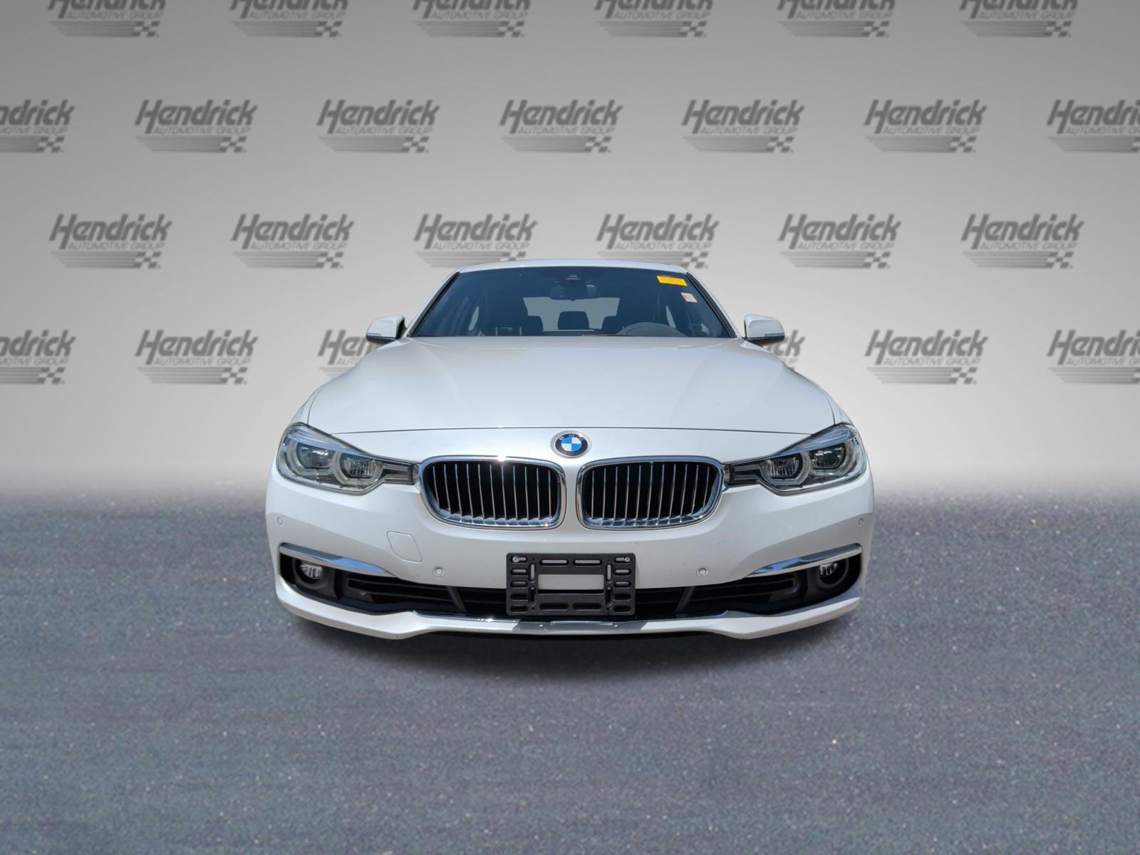 Used 2018 BMW 330i xDrive Sedan w/ Premium Package AWD/4WD image 5