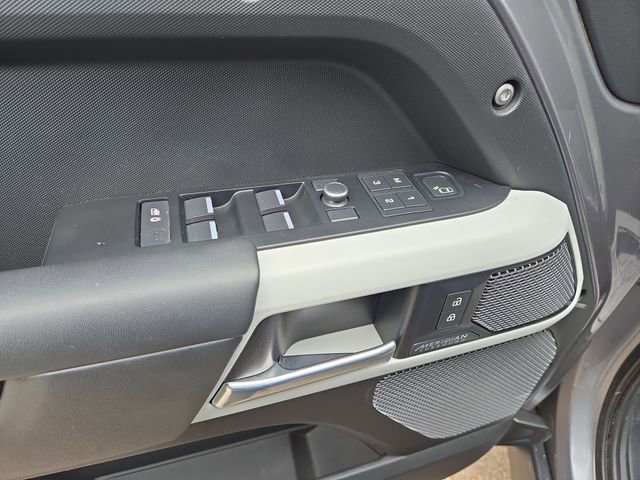 Used 2020 Land Rover Defender 110 HSE image 16