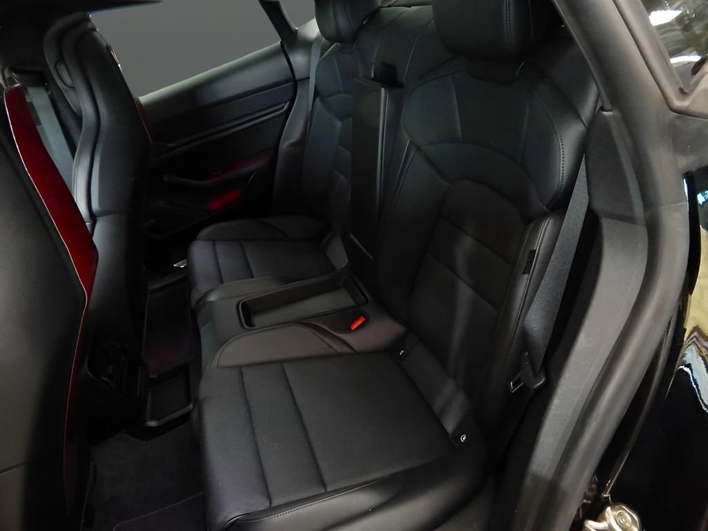 Used 2021 Porsche Taycan 4S image 22