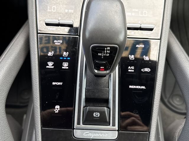 Used 2020 Porsche Cayenne image 25
