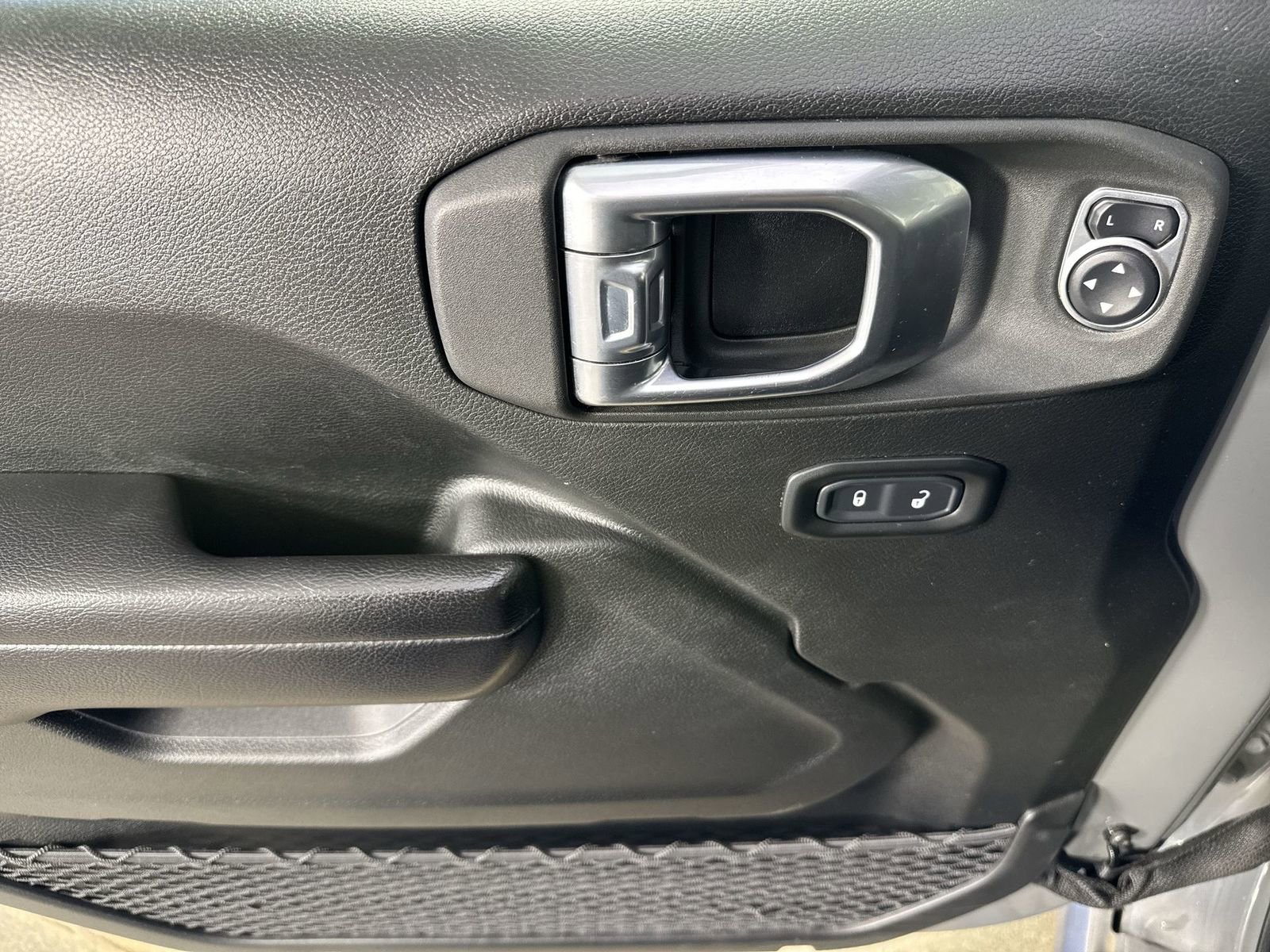 Used 2021 Jeep Wrangler Unlimited Rubicon image 20