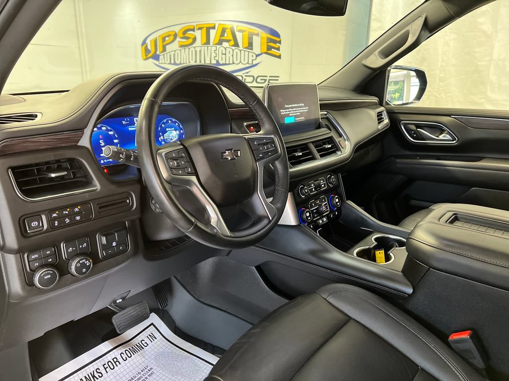 Used 2023 Chevrolet Tahoe Z71 w/ Luxury Package AWD/4WD image 19