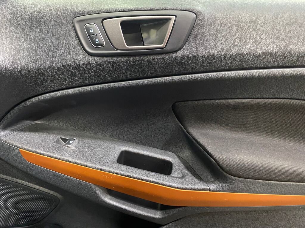 Used 2021 Ford EcoSport SE w/ SE Convenience Package image 23