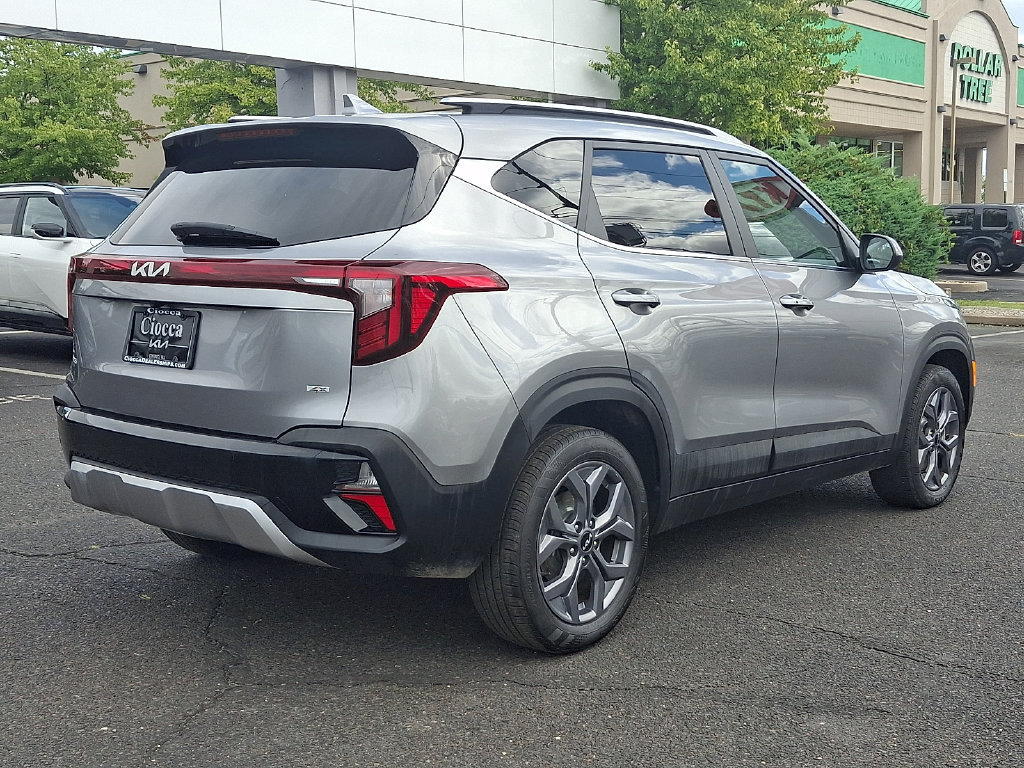 Used 2024 Kia Seltos S AWD/4WD image 11