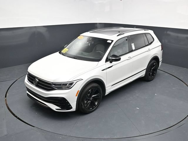 Used 2023 Volkswagen Tiguan SE R-Line AWD/4WD image 53