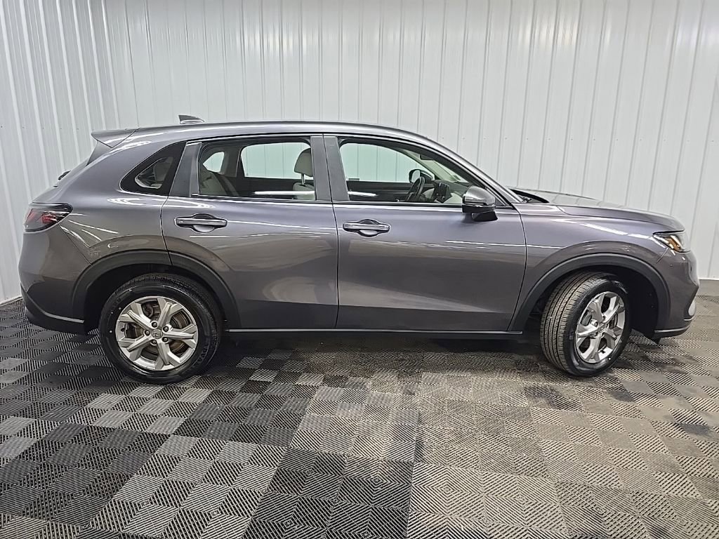 Used 2023 Honda HR-V LX image 2