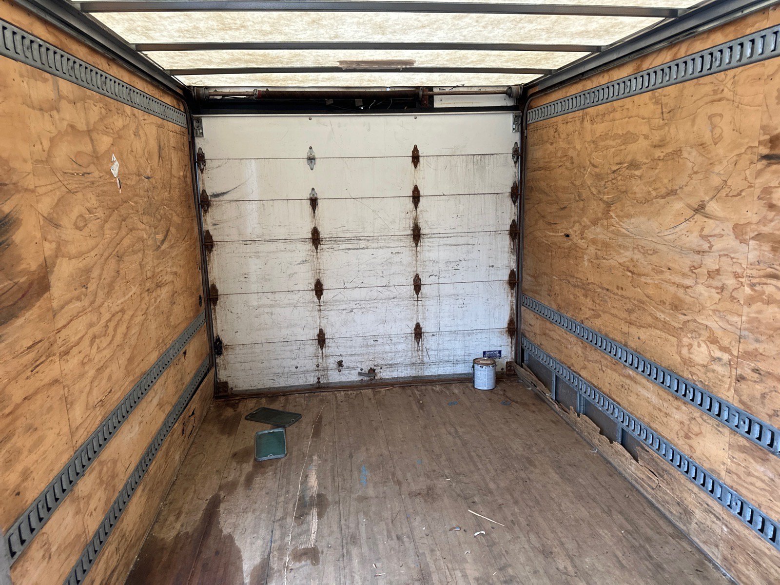 Used 2018 Chevrolet Express 4500 Extended w/ Driver Convenience Package RWD image 14