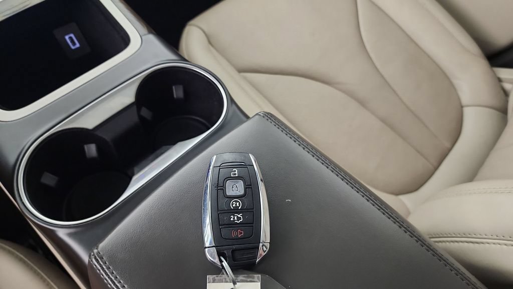 Used 2019 Lincoln Nautilus Reserve w/ Cargo Utility Package AWD/4WD image 21
