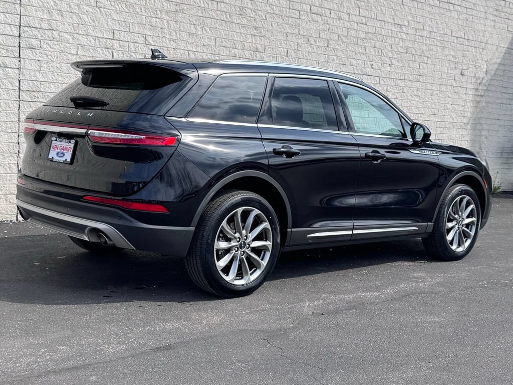 Used 2022 Lincoln Corsair AWD w/ Premium Package image 9