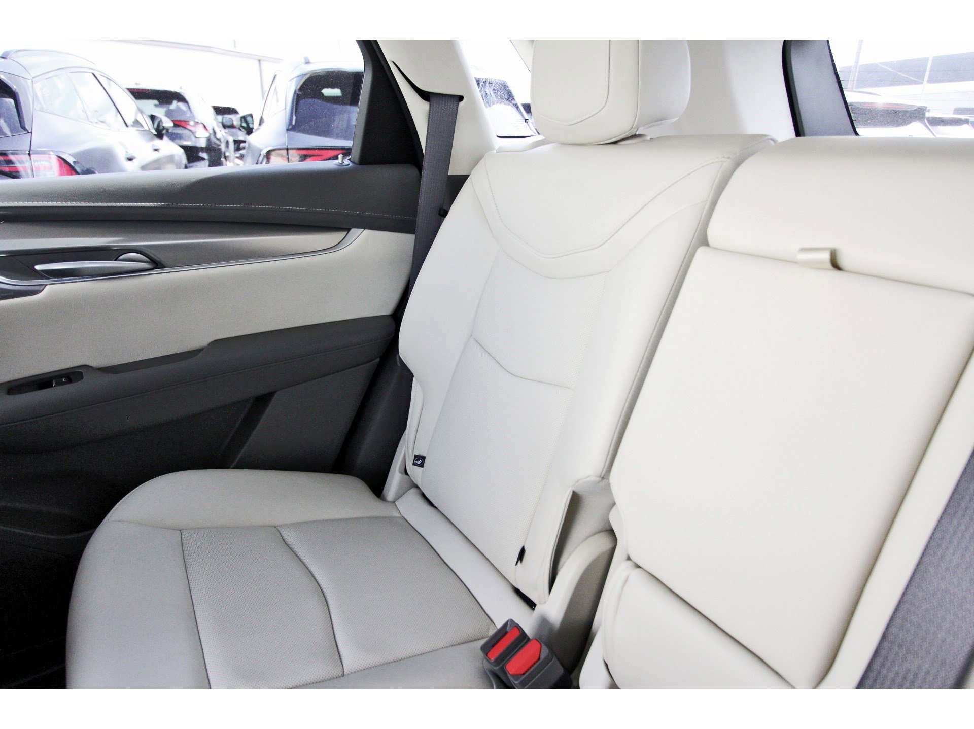 Used 2025 Cadillac XT5 Premium Luxury w/ LPO, Floor Liner Package image 14
