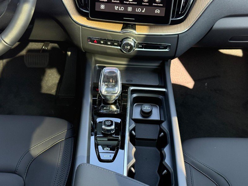 New 2026 Volvo XC60 T8 Plus w/ Protection Package Premier AWD/4WD image 9
