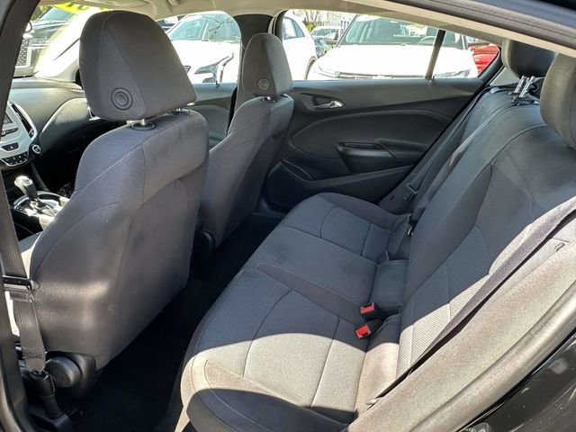 Used 2018 Chevrolet Cruze LS image 19