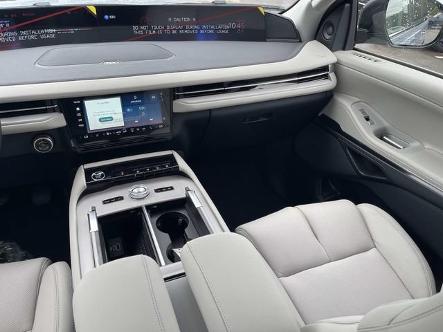 New 2026 Lincoln Navigator L Premier AWD/4WD image 15