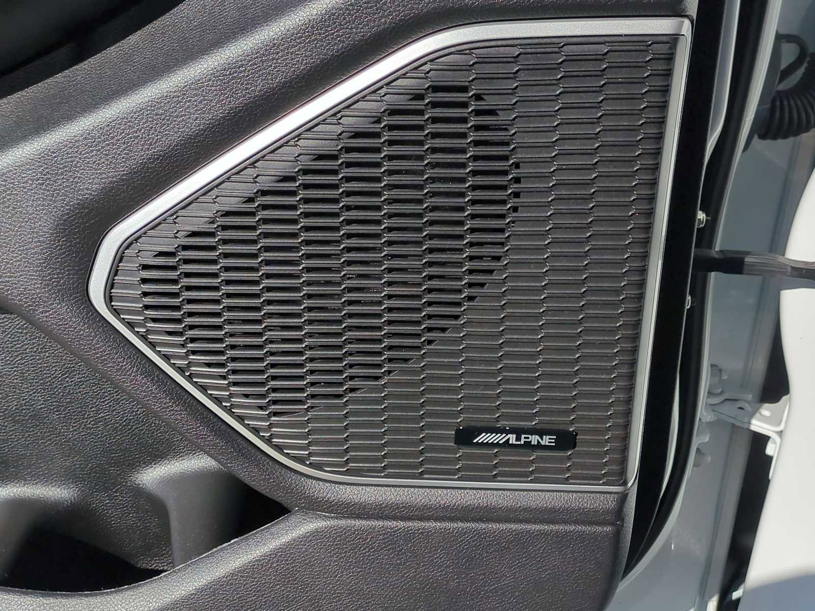 Used 2023 Jeep Grand Cherokee L Limited w/ Luxury Tech Group II image 25