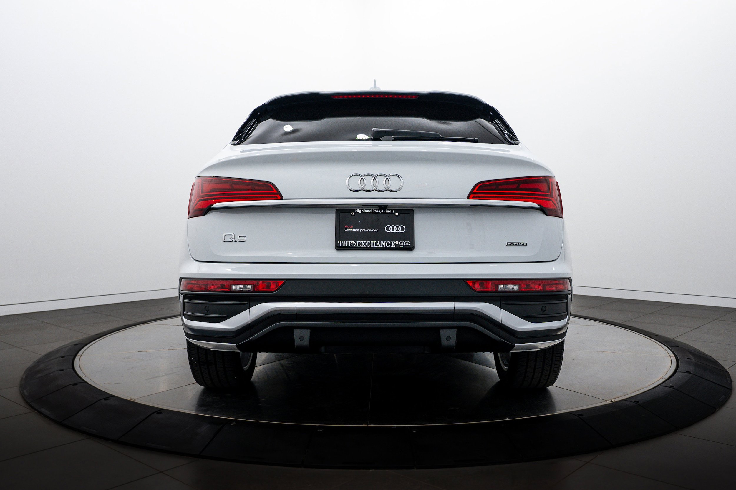 Certified 2024 Audi Q5 2.0T Premium Plus w/ Premium Plus Package AWD/4WD image 23