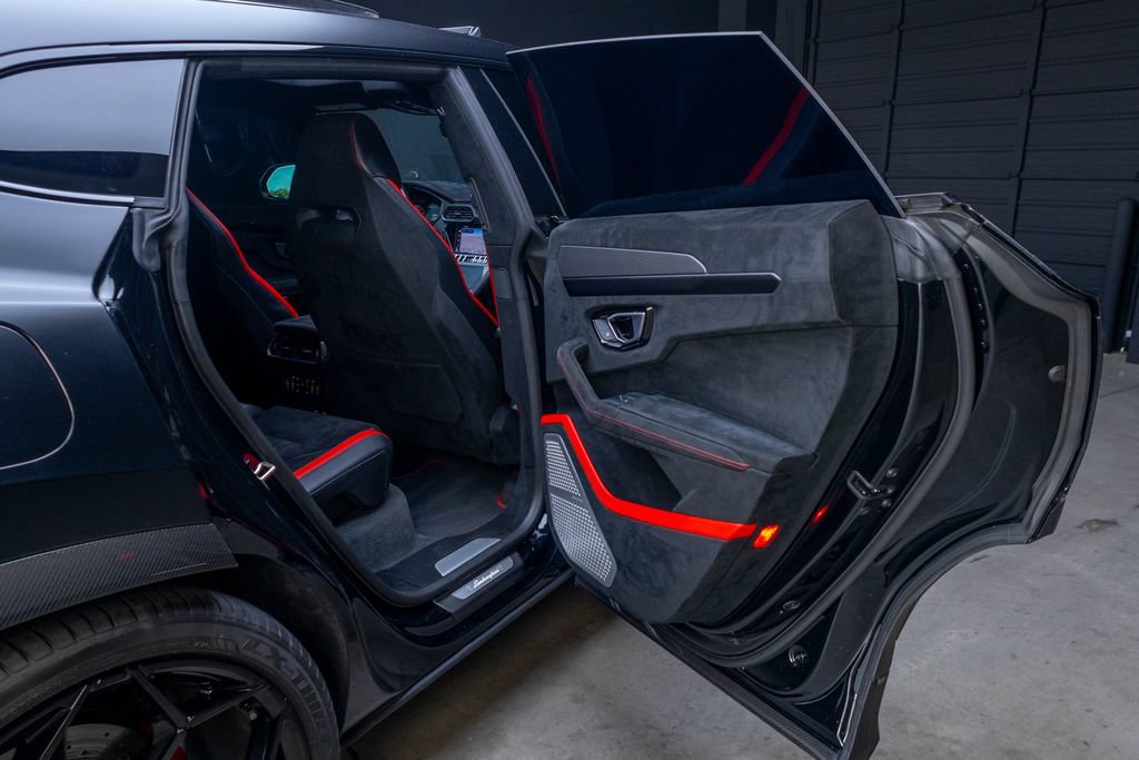 Used 2024 Lamborghini Urus Performante AWD/4WD image 79
