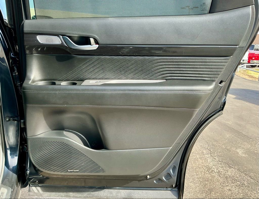 Used 2024 Hyundai Palisade Calligraphy image 25