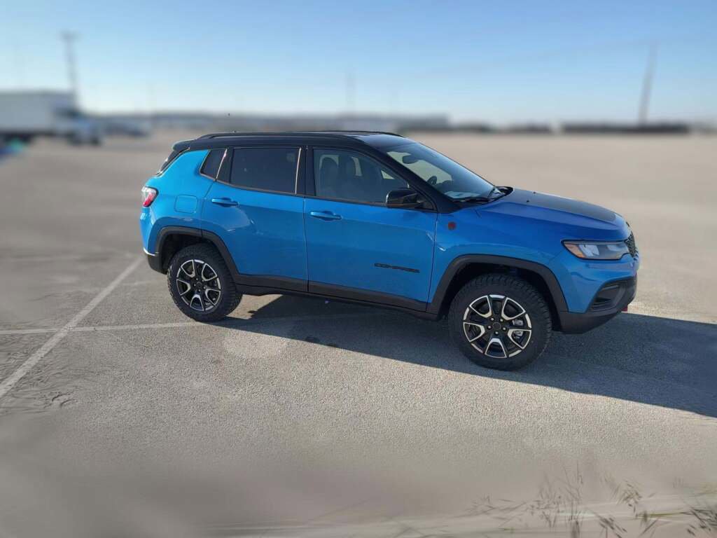 New 2026 Jeep Compass Trailhawk image 15
