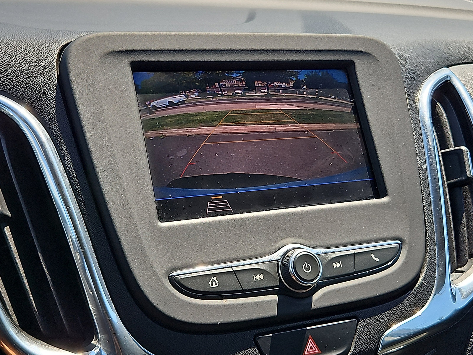 Used 2020 Chevrolet Equinox LT AWD/4WD image 18