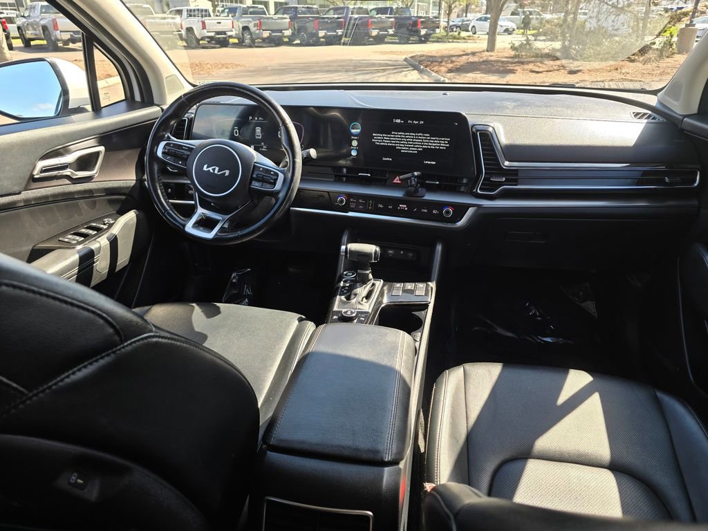Used 2023 Kia Sportage EX AWD/4WD image 13
