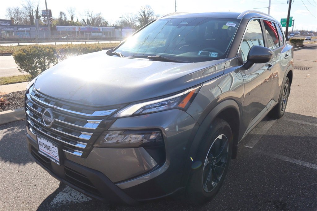 Certified 2024 Nissan Rogue SV w/ SV Premium Package image 8