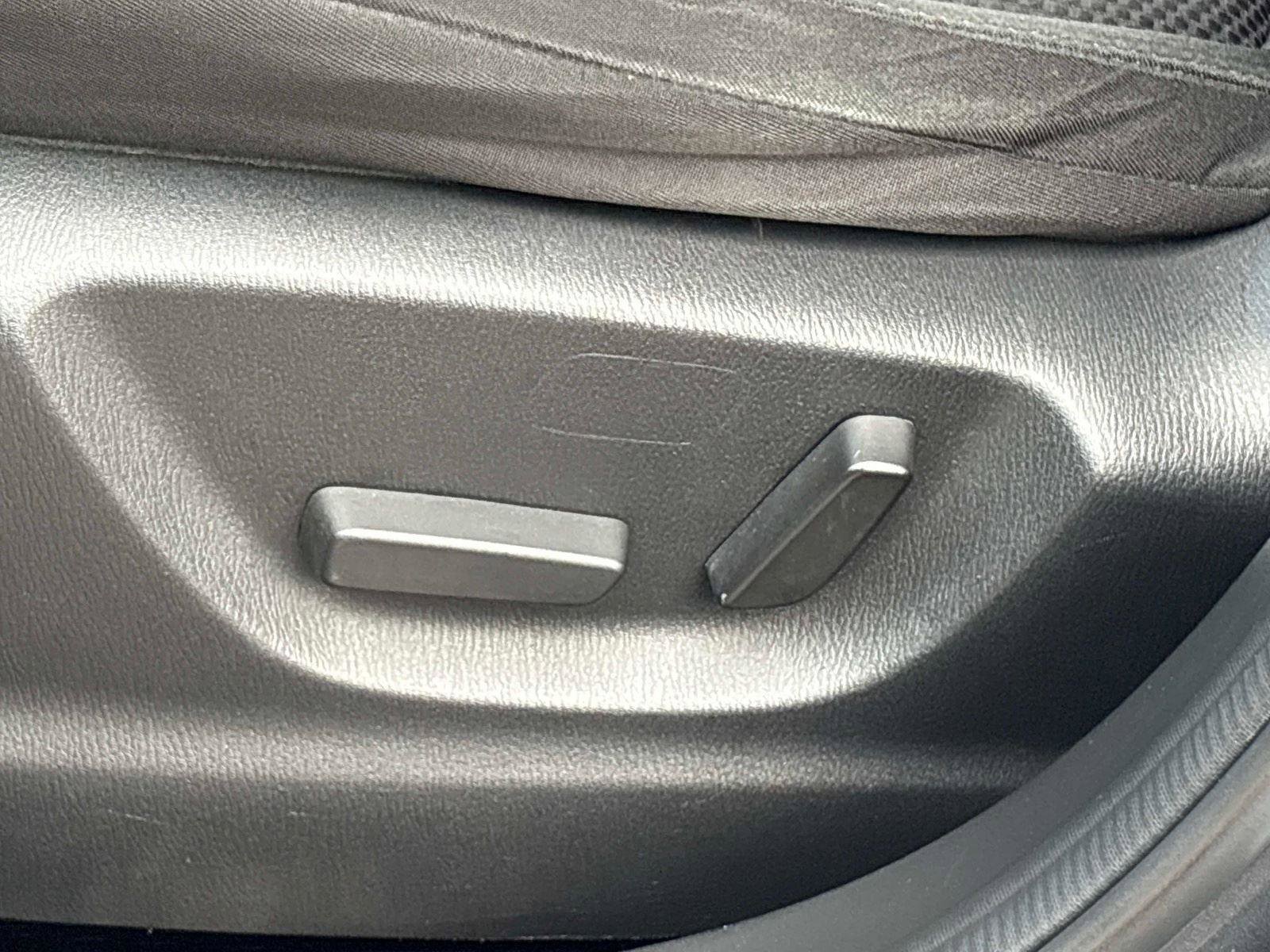 Used 2016 MAZDA CX-5 Touring image 17