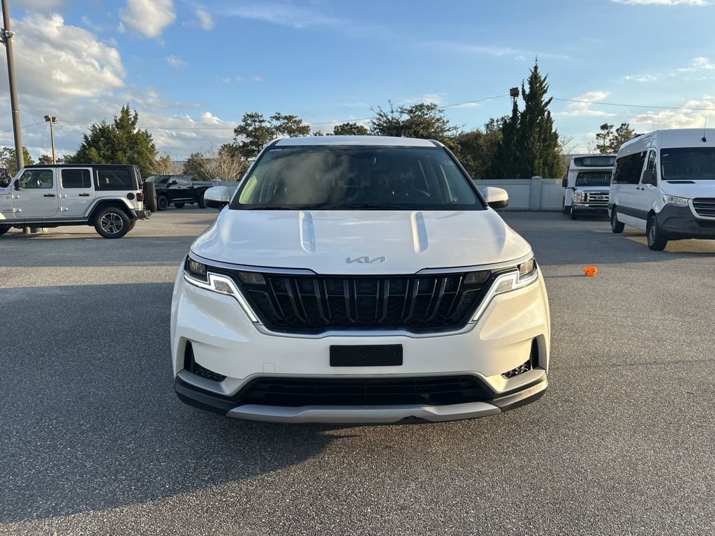 Used 2022 Kia Carnival LX image 2
