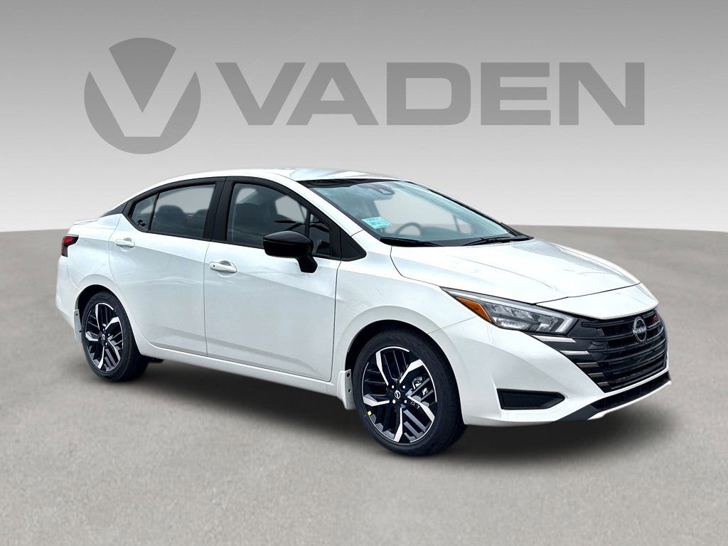 New 2025 Nissan Versa SR w/ Trunk Package