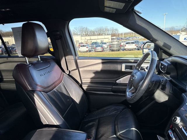 Used 2020 Ford Explorer Platinum w/ Premium Technology Package image 12