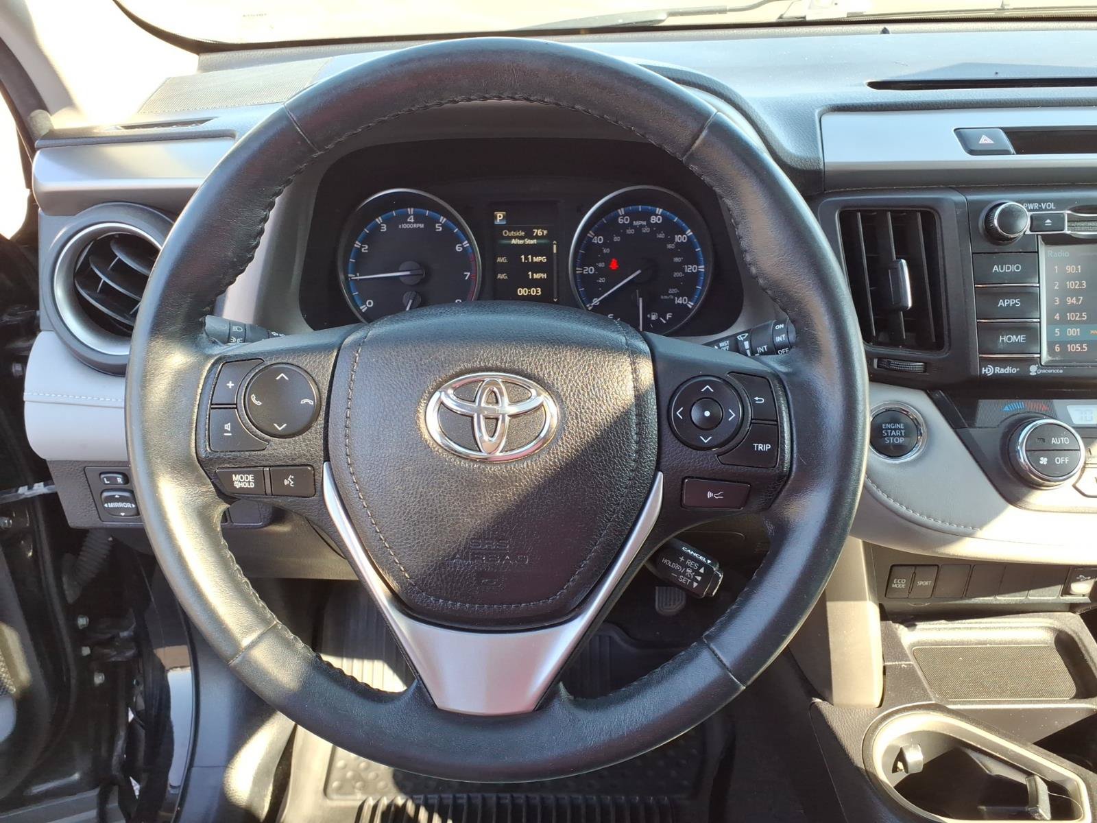 Used 2018 Toyota RAV4 XLE AWD/4WD image 19